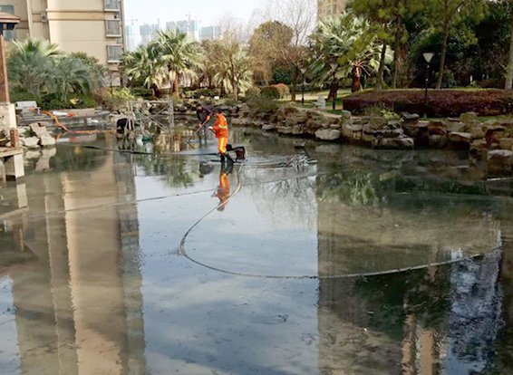 乌当景观池淤泥清理